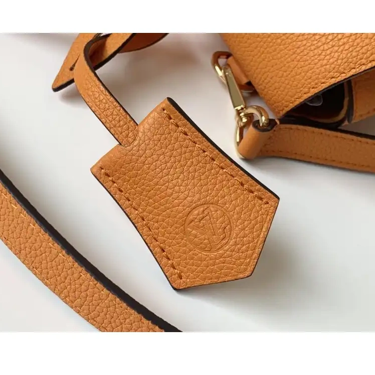 Fashionrepsfam ru 19B570369 Bags LV 1014